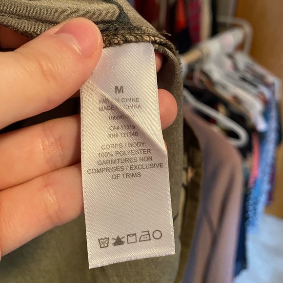 Dynamite Olive green floral dress- M - Picture 4 of 6